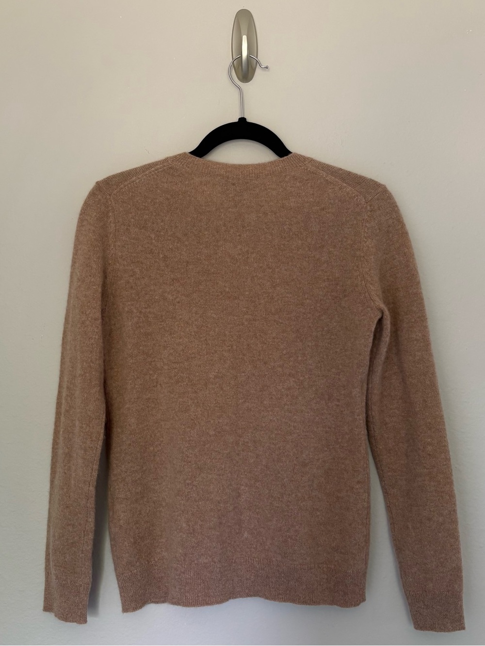Charter Club Luxury 100% Cashmere V Neck Sweater Camel Tan Classic Soft - S - Picture 2 of 6